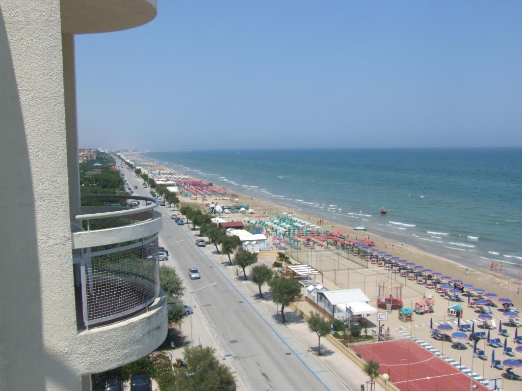 Hotel Nuovo Diana Senigallia Zimmer foto